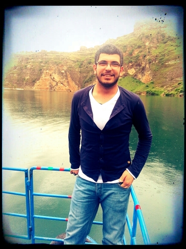 RdvnSaVir's profile picture. hakkımda bılmen gerekenı hakkın olduqunda oqrenırsın