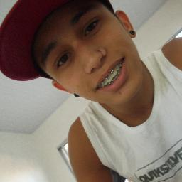 ,QQ; ttu me desejα eu tte desejo em dobro fiilha  da Puuutta! ;]]*
recalQue de comédia eu tiro sorrindo PQ não sujo a mão com merda ;]]*