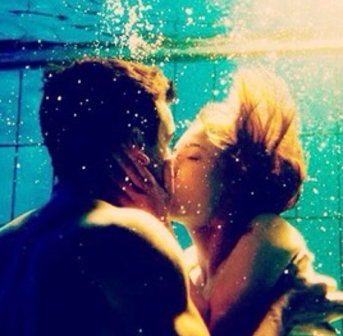 If_its_love_'s profile picture. Keep a smile on.