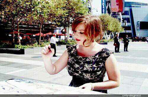Aislinn Claire Paul is my idol. ° Eclare & Fimogen shipper. ° We miss Campbell Saunders. °