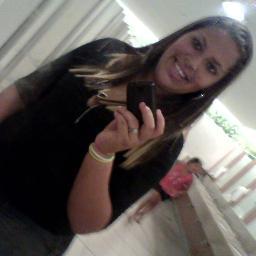 ♥NÃO SE ILUDE NO MEU SORRISO ;}}*
Pσucoร мє Cσnhєcєм, мαiร мuiтoร Mє αnαliรαм!
Sσu мuiтσ мαiร dσ quє รєuร Olhσร
Pσdєм Vєя!
