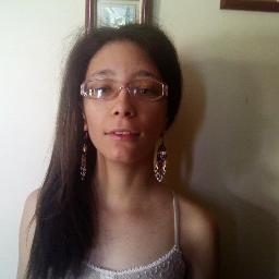 Eu sou uma pessoa muito  simpatica e alegre com todo mundo