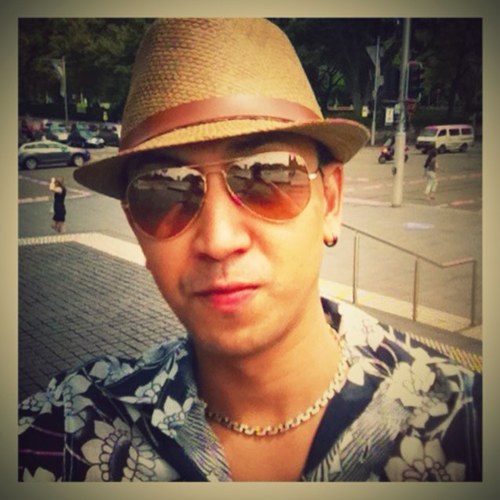 Owner of ComeSane (คำเสน่ห์) Home Receipes All Day Cafe 
Cabin crew of THAI. Luv 2 travel & a party goer. Life is a party, so njoy!!!