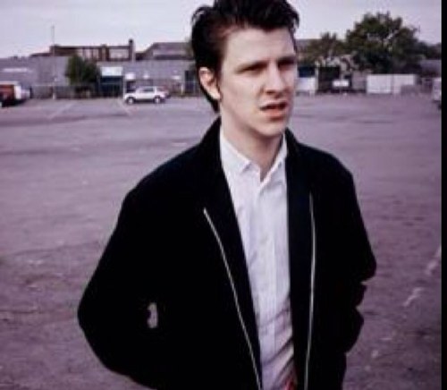 A page dedicated to the fans of Jamie T, Follow back