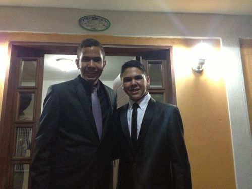 15.Venezolano/misionero/deportista/amo a Dios sobre todas las cosas/futbolista/estudiante.You only live once,sigueme y te sigo.
    Barquimeto-Venezuela