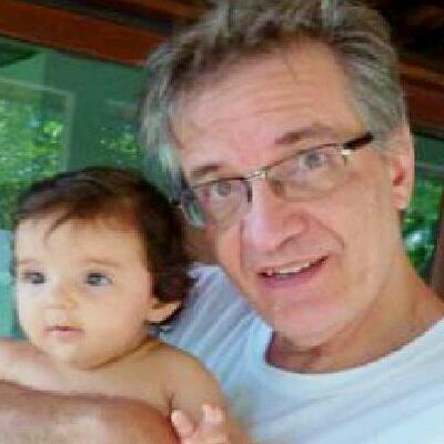 Journalist, chess player, lives in Brasília, Brazil.