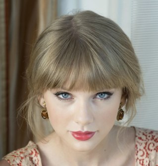 Just someone who love a girl who's trying to inspire people and generations.! @taylorswift13 #GuySwiftie