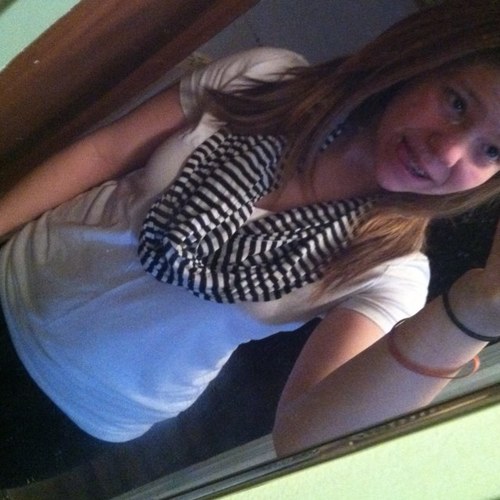 dessylovebiebs's profile picture. RIP daddy(: love you 3