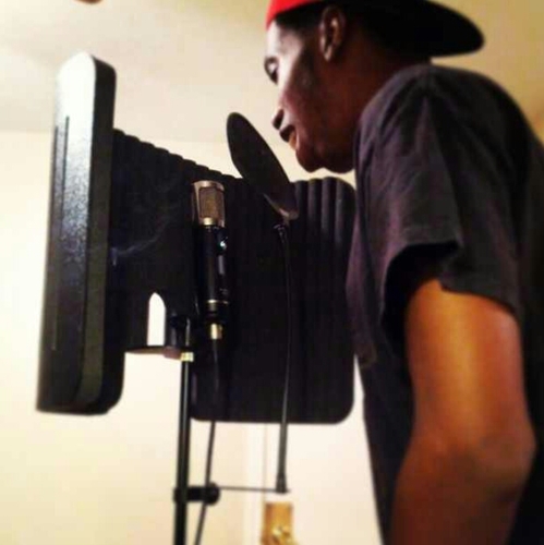 Professional DJ, Producer, fwm on 
instagram: TurnttUpp, Soundcloud: DJBASSHI