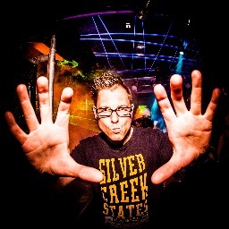 Dinky_Toys's profile picture. Dutch guy. Mediavormgever, Photographer, Lightoperator.
Like music, design, tech-stuff