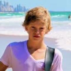 Active fan of @codysimpson and @justinbieber