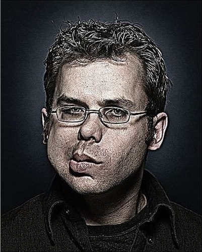 Интересуюсь химией, физикой и астрономией