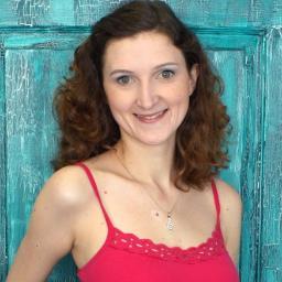 I am a musical theater actress and teacher in Los Angeles.