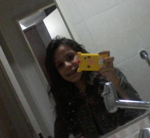 Eiii,Sou uma pessoa que ama sair se divertir tomar açaiiie etc..''Uma dica minha vida não e baseada e opiniões,e apontar meus defeitos não ira diminuir os seus.