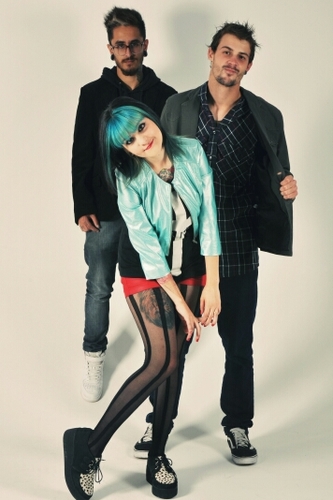 RENTAY!!! visite nosso reverbnation
http://t.co/LgI3UwKX