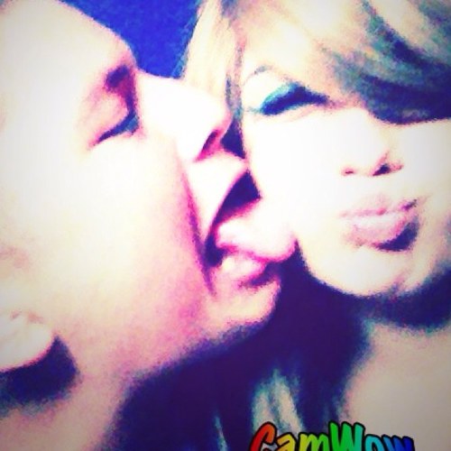 Hey guys(: its Mariah Decosta xD I follow back xD soo haha sorry im new to this thing lol xD