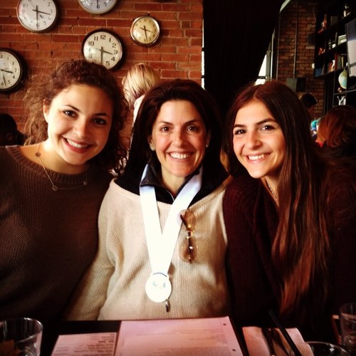 paulayogadotca's profile picture. 