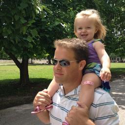 Creative Director - Partner at Bluetext - Father of 3 - Startup Dreamer