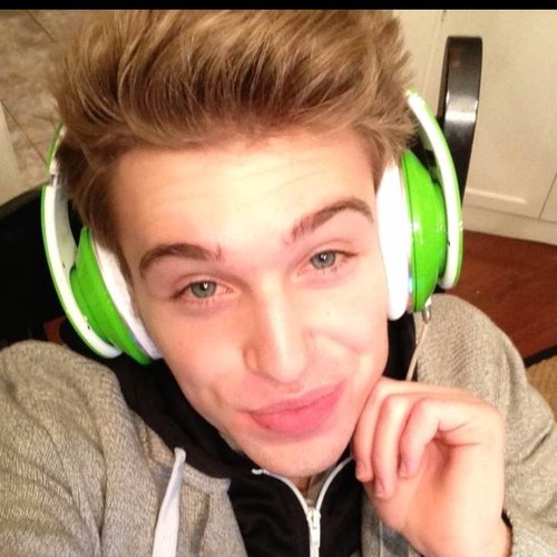 Im Just in love with Cole Matthew Hoskins