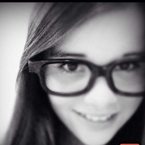 ImJustMeBitch6's profile picture. I'm a girl. I text at the speed of light, listen to my music too loud, roll my eyes, fall in love easily & get my heart broken. Thats me. get over it. Kisses xx