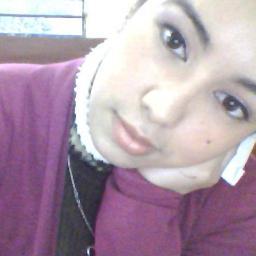 me interesa la musica, soy escritora, compongo canciones y poesias... me gusta solo la natacion, me encanta leer, soy dinamica