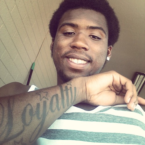 Wetter up til she cum .. now Follow »»»