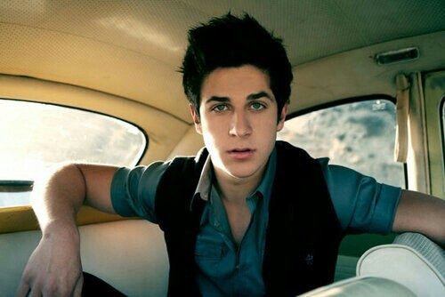 Hey I'm Justin Russo Older Brother too Alex and Max and the smartest one|If Alex did anything it's not my fault [RP/FL]