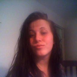 My name is Kelly I'm 20 I'm expecting my first baby in april and my boyfriend david is my rock I love him so much :)