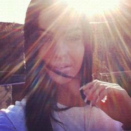 Hi, I'm Tessa.
I'm Nineteen and Bisexual.
