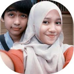 sedang mencoba berbisnis