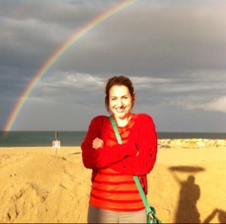 sarahallidayart's profile picture. I paint cycling art inspired by the Tour de France and other grand tours