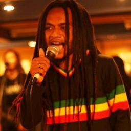 Iyah man vocalist inna ROOTS (Indonesian Reggae Metal) SYE NAPYUMRA !!