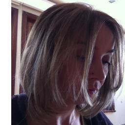 leaves digital, breathes digital! cool, funny, a bit crazy and very much mummy ◔‿◔