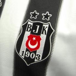 Suskunlugum bilgisizligimden degildir Her lafa verilecek cevabim vardir lakin bir  lafa bakarim laf mi diye birde soyleyene bakarim adammi diye