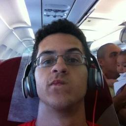 Se há 1% de chance de te abraçar eu vou ter 99% de fé pra que isso aconteça. @DavidLucass sz'