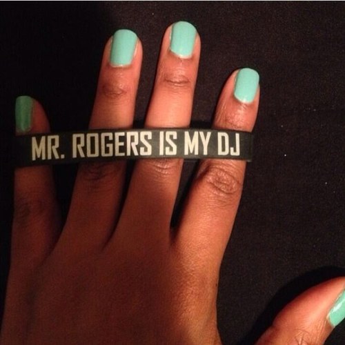 Official promo account for @djmrrogers & the dopest music from around the web

MP3: sendrogersmusic@gmail.com