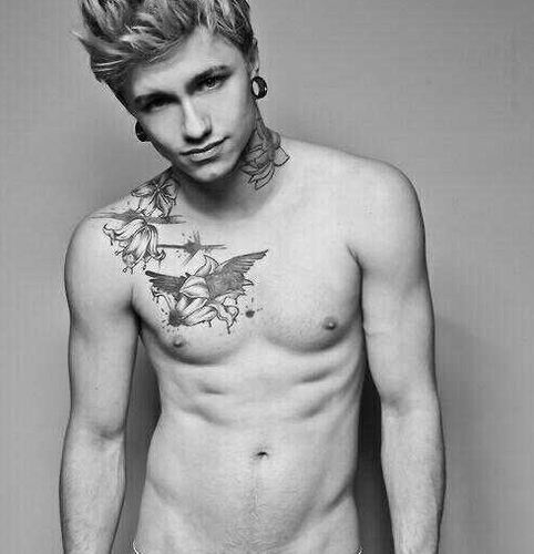 lmJakeBass's profile picture. I'm always online and always a faggot.