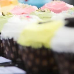 Delicious cupcakes, layer cakes, old family recipes and all sorts of other cakes ... Baked from scratch the old fashioned way using good quality ingredients!!