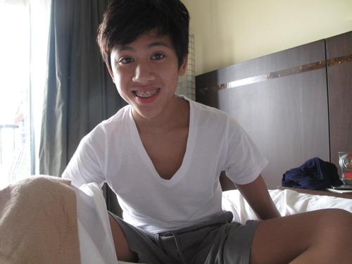 Born 1996, a Dutch/Indonesian! Soon to be an Intelligence