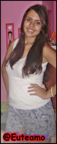 pikamolesz's profile picture. 