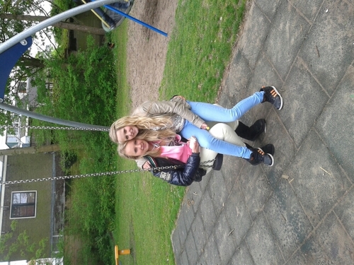 vrienden nee heb alles aan me zus Dagmae! she is my fucking best ♡