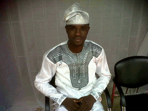 Just a raw talent that want to explore the biz world,Α̲̅Ω̴̩̩̩̥d̶̲̥̅̊   knw   will get there.