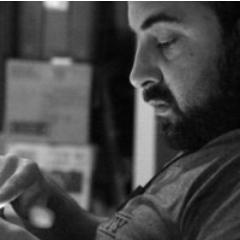 Marketing enthusiast, owner of a small business, human being and passionate in general.
