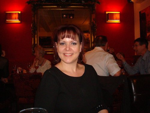 suzeward123's profile picture. 