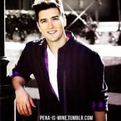 I'm a Girl Rusher follow me on twitter @michelerusher other Xoxo MI ♥ ♥ ♥ ♥