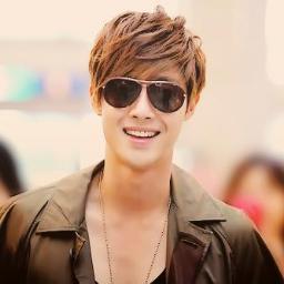 Kim Hyun Joong's roleplayer. 86's. Don't know me? ask mbah gugel then
