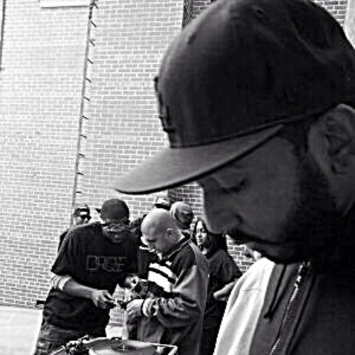 NoNDescript757's profile picture. 1/2 of JMProductions alongside @JMPRO757 (Emphatic) http://t.co/H3SqnTeZoO IG: nondescript757 #nopussyassdrums