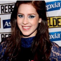 @SophiaAbrahao Não dá pra negar você é meu lado B,
mesmo querendo não posso sem você..♥