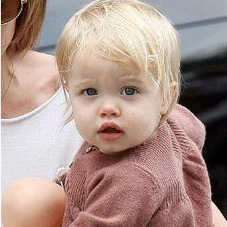 1 añito.Charlotte Pearce-López, hija de Santana, Brittany y Brody. Les quiero mucho :3. Quiero a mi amiga Kathie 3
