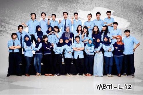 Sekumpulan mahasiswa/i yang ganteng dan cantik nan menawan , tergabung dalam suatu kelas yang menyenangkan :) #VivaMBTI